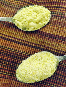 Coarse cornmeal versus fine corn flour